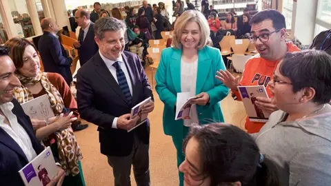 La vicealcaldesa, Inma Sanz, y el concejal de Barajas, Juan Peña, durante la presentación de 'Tristana' - Foto Ayuntamiento de Madrid