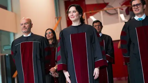 Isabel Díaz Ayuso, investida Doctor Honoris Causa por la Universidad de las Américas (UDLA) de Quito - Foto Comunidad de Madrid