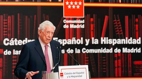Vargas Llosa durante un acto - Foto de archivo Comunidad de Madrid