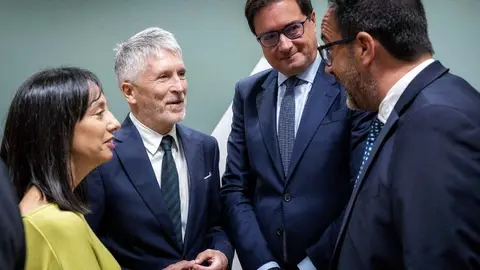 Marlaska, López u la directora de la Guardia Civil, Mercedes González, en el acto de este lunes - Foto de Interior