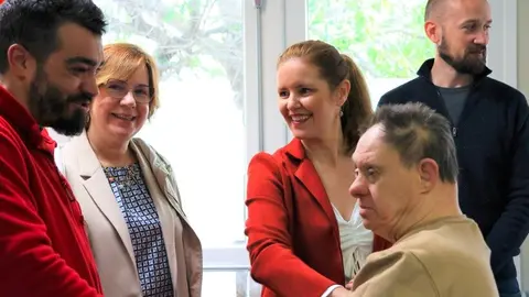 La consejera Dávila en el Centro Integral de la Fundación Envera - Foto Comunidad de Madrid