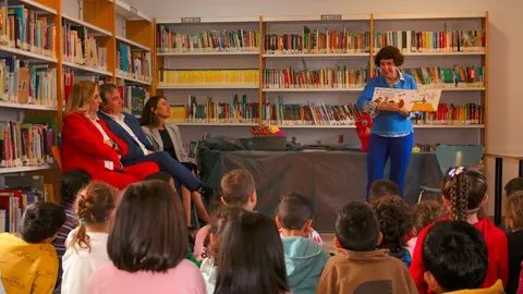 Cuentacuentos en la Biblioteca Municipal Dulce Chacón de Brunete - Foto Comunidad de Madrid