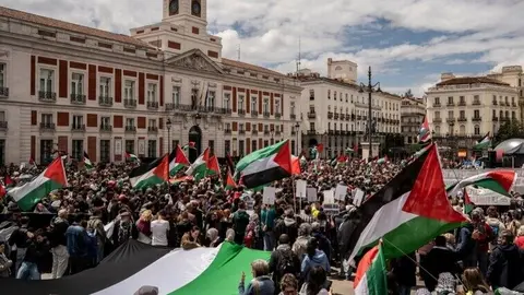 Miles se movilizan en Madrid para exigir el fin del comercio de armas entre España e Israel