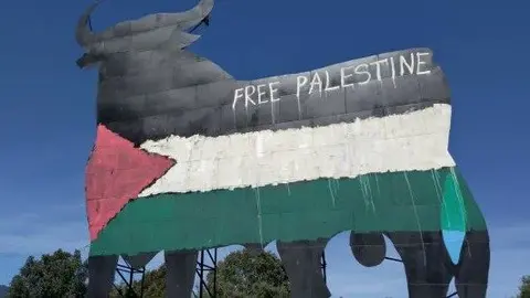 Toro de Osborne Free Palestine - Hazte Oir