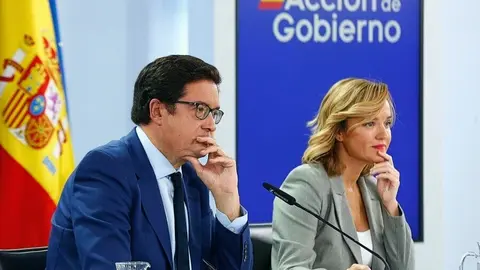 Óscar López y Pilar Alegría en una rueda de prensa en La Moncloa | Foto de La Moncloa