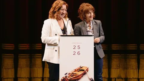 Isamay Benavente y Paz Santa Cecilia, durante la presentación - Foto José Belló Aliaga