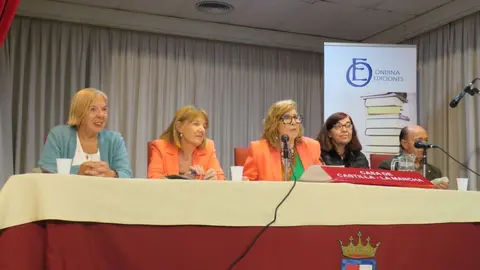 Julia Sáez, Julia Yébenes, Maria Antonia García 
de León, Myriam García Carromero y Juan López 
Martínez - Foto José Belló Aliaga