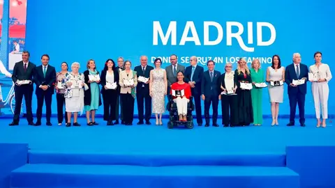 Isabel Díaz Ayuso y José Luis Martínez-Almeida, en el acto de entrega de las  Distinciones Honoríficas de la Ciudad de Madrid - Foto Comunidad de Madrid