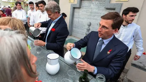 Almeida y Feijóo en la Pradera de San Isidro - Foto Ayuntamiento de Madrid