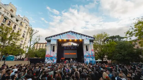 Escenario Plaza de la Villa en san Isidro 2025