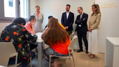 La consejera Dávila, en una nueva residencia en el distrito de San Blas-Canillejas - Foto Comunidad de Madrid