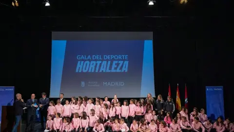 El Madrid Club de Fútbol Femenino, durante la entrega de los Premios del Deporte de Hortaleza