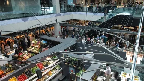 Foto de archivo del Mercado Municipal de San Antón en plena actividad