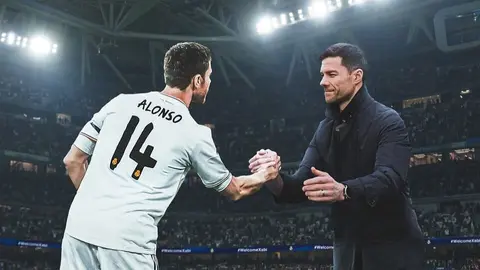 Xabi Alonso - Real Madrid (X)