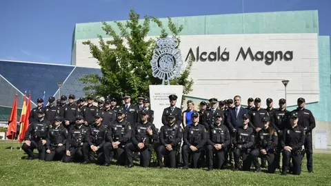 Alcalá de Henares inaugura la Plaza de la Policía Nacional con un monumento conmemorativo por su bicentenario