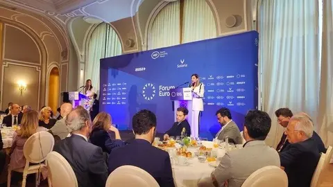 María José Sáenz de Buruaga en Nueva Economía Fórum