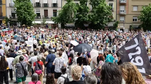 Familiares exigen justicia en Madrid para los 7.291 fallecidos en residencias durante la pandemia - @oscarlopeztwit (X)