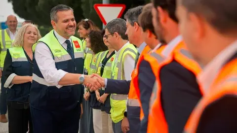 El consejero Rodrigo ha conocido la evolución de los trabajos en esta carretera - Foto Comunidad de Madrid