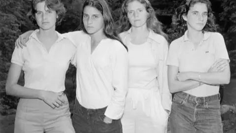 Exposición Nicholas Nixon. Las Hermanas Brown (1975-2022) - Foto José Belló Aliaga