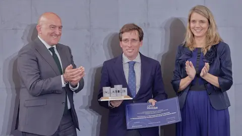 El Ayuntamiento de Madrid, galardonado por CEOE Valladolid por su impulso al emprendimiento y la inversión
