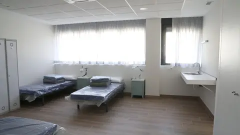 Imágenes de archivo de diferentes estancias del Centro Beatriz Galindo, pionero en atención a mujeres sin hogar