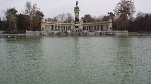 Estanque grande del parque de El Retiro