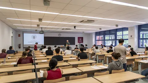 Aula de la Facultad de Ciencias Químicas UCM durante los exámenes de la PAU 2025. Créditos: Jesús de Miguel (Tribuna Complutense)