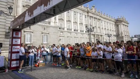 Madrid conmemora los diez años de reinado de Felipe VI con una multitudinaria carrera popular