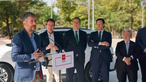 El consejero García Martín, en la inauguración de la  electrolinera de Leganés - Foto Comunidad de Madrid