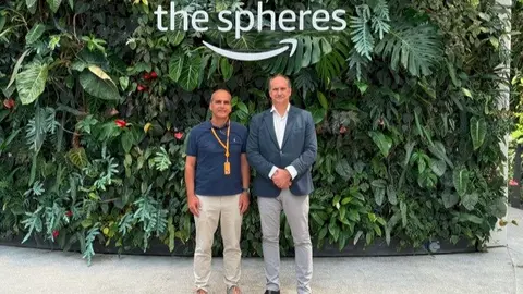 El consejero López-Valverde, en la sede de la
multinacional tecnológica norteamericana en Seattle (Washington) - Foto Comunidad de Madrid