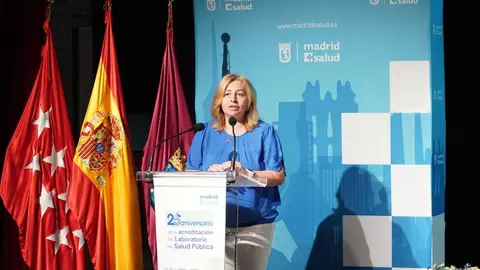 La vicealcaldesa, Inma Sanz, durante la inauguración de la jornada que celebra el 25º aniversario de la acreditación concedida al Laboratorio de Salud Pública de Madrid Salud