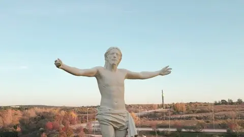 Cristo gigante de Boadilla del Monte - Asociación Civil de Devotos del Corazón de Jesús