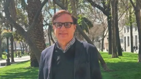 Iñaki Martínez, abogado y autor de la novela Manto de silencio.