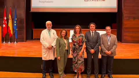 La consejera Matute, en la presentación de un informe  de la Federación Española de Empresas de Tecnología Sanitaria - Foto Comunidad de Madrid