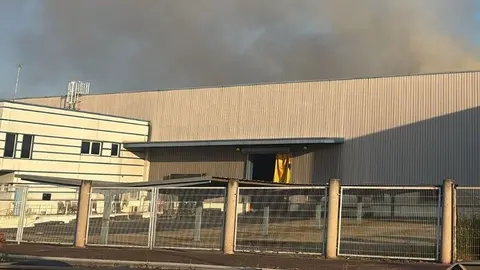 Incendio industrial en Azuqueca