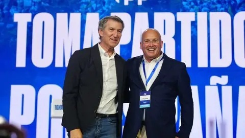 Alberto Núñez Feijóo y Miguel Tellado, en el XXI Congreso Nacional del PP | Foto de PP/David Mudarra