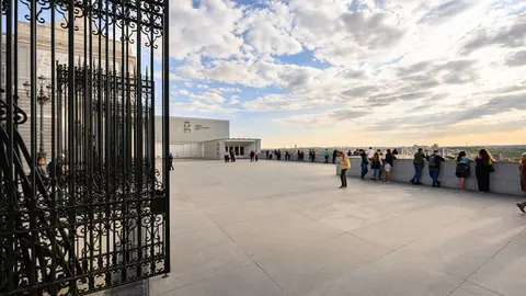 Mirador y entrada a la Galer