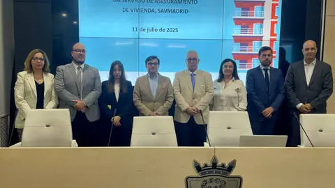 Foto de grupo de la III Jornada Informativa del Servicio de Asesoramiento de Vivienda (SAV Madrid)