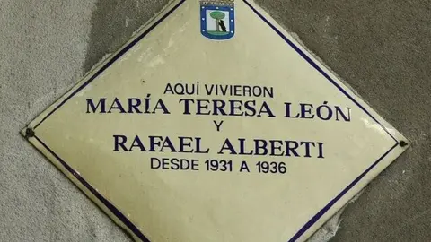 Placa Conmemorativa María Teresa León y Rafael Alberti - @Lineamadrid