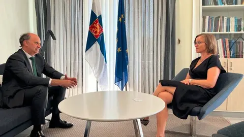El consejero de Digitalización, Miguel López-Valverde, se ha reunido  hoy en la embajada de Finlandia en España - Foto Comunidad de Madrid