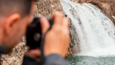 Cascadas cerca de Madrid - Freepik