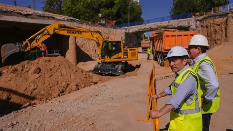 Carabante, en la zona donde se ha comenzado a excavar el futuro túnel que soterrará la A-5 - Foto Ayuntamiento de Madrid