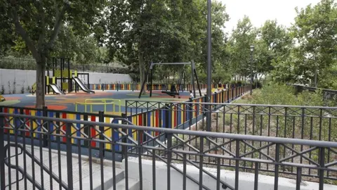 Acceso y área infantil parque La Viña - Foto Ayuntamiento de Madrid