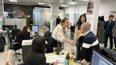 La Comunidad de Madrid facilita la inclusión social de 29.000 inmigrantes con el programa Conoce tus Leyes
COMUNIDAD DE MADRID PRENSA.
10:15 A. M.
<Undisclosed recipients:>