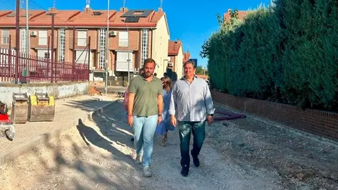 El viceconsejero Sánchez ha visitado hoy el barrio La Poveda en Arganda del Rey - Foto Comunidad de Madrid