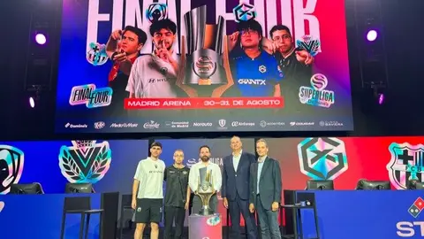 El consejero López-Valverde, durante la presentación  la Final  Four de la Superliga Domino´s de League of  Legends de videojuegos - Foto Comunidad de Madrid