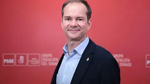 El portavoz del PSOE en Educación y senador por Tarragona, Manel de la Vega | Foto del PSOE