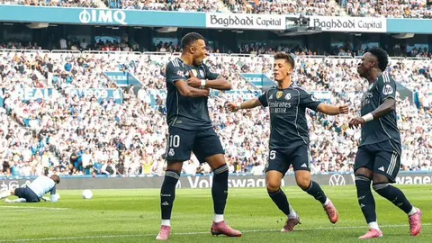 Real Madrid C.F  - Real Madrid (X)