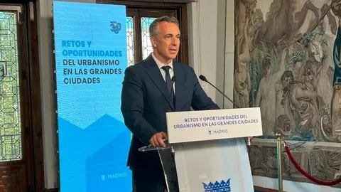 Carlos Novillo, en la jornada Retos y oportunidades en el urbanismo de las grandes ciudades, organizada por el COAM - Foto Comunidad de Madrid