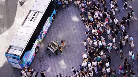 Momento de actuación sorpresa SEM en Gran Vía